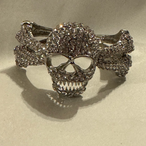 BRACELET SKULL RHINESTONES CLAMPER HALLOWEEN - Picture 2 of 11
